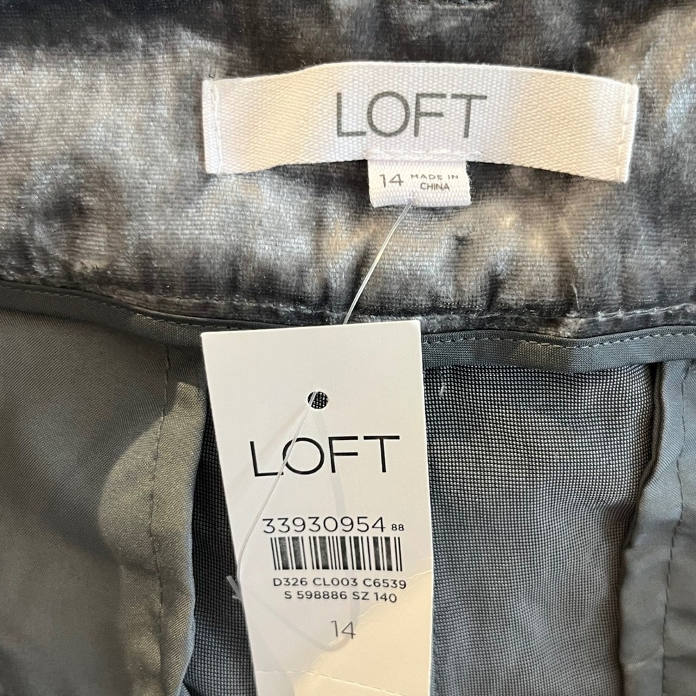LOFT Grey Silver Velvet Wide Leg Pleated Pants Size 14 - Picture 4 of 5